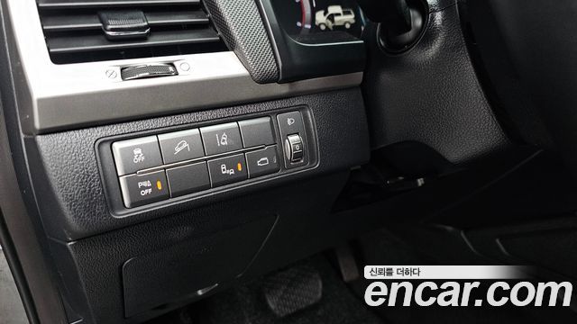 KG Mobility (SsangYong) Rexton Sports Khan Diesel 2.2 4WD Professional S (5-Link) 2019 — фото 16