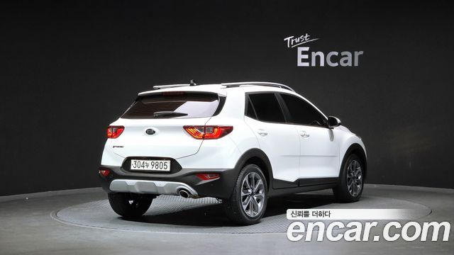 Kia Stonic 1.4 Prestige 2020 — фото 2