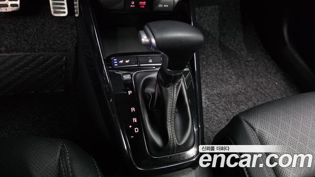 Kia Stonic 1.4 Prestige 2020 — фото 9