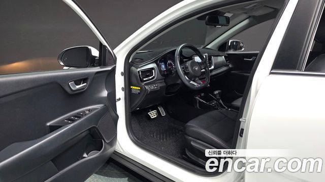 Kia Stonic 1.4 Prestige 2020 — фото 10