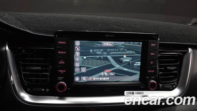 Kia Stonic 1.4 Prestige 2020 — фото 18