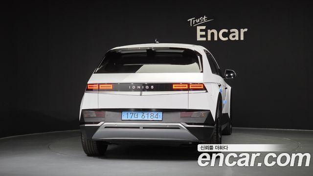 Hyundai Ioniq 5 Standard Exclusive 2023 — фото 4
