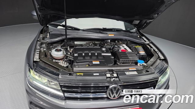 Volkswagen Tiguan (II) 2.0 TDI Premium 2020 — фото 6