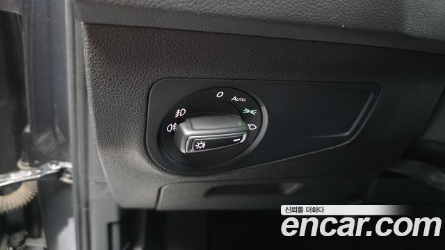 Volkswagen Tiguan (II) 2.0 TDI Premium 2020 — фото 18