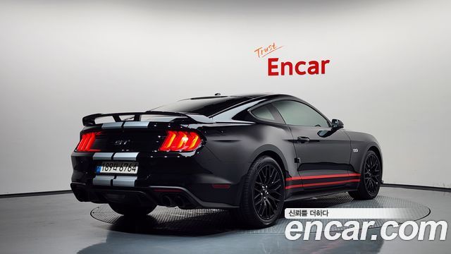 Ford Mustang GT Coupe 2019 — фото 2