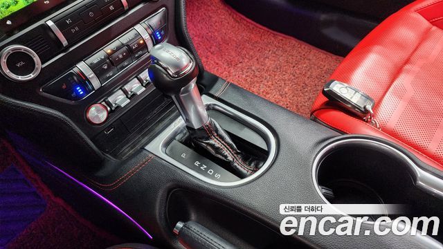 Ford Mustang GT Coupe 2019 — фото 9