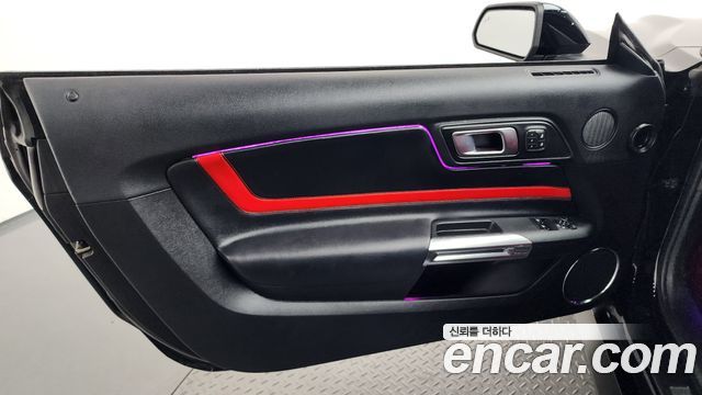 Ford Mustang GT Coupe 2019 — фото 15