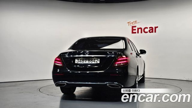 Mercedes-Benz E-Class (W213) E200 Avantgarde 2018 — фото 4