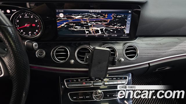 Mercedes-Benz E-Class (W213) E200 Avantgarde 2018 — фото 14