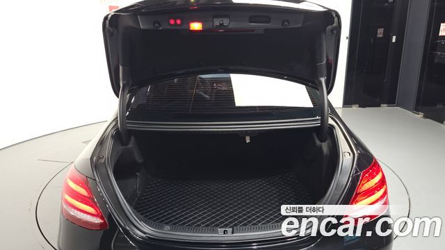 Mercedes-Benz E-Class (W213) E200 Avantgarde 2018 — фото 20