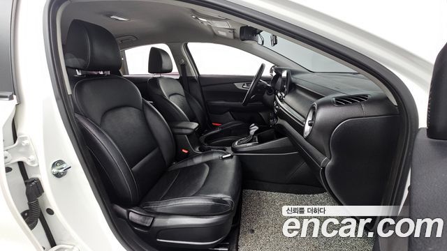 Kia K3 Luxury 2020 — фото 26