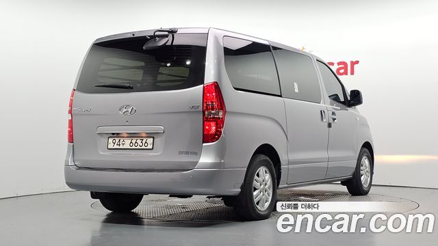 Hyundai Grand Starex Van 3-Seater Smart 2021 — фото 2