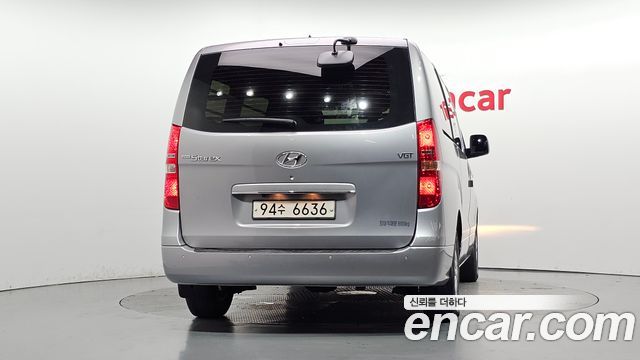 Hyundai Grand Starex Van 3-Seater Smart 2021 — фото 4
