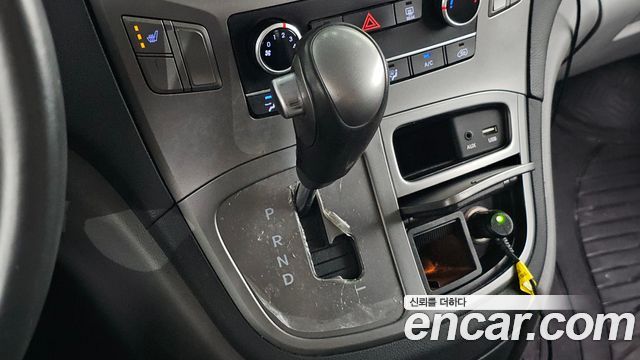 Hyundai Grand Starex Van 3-Seater Smart 2021 — фото 9