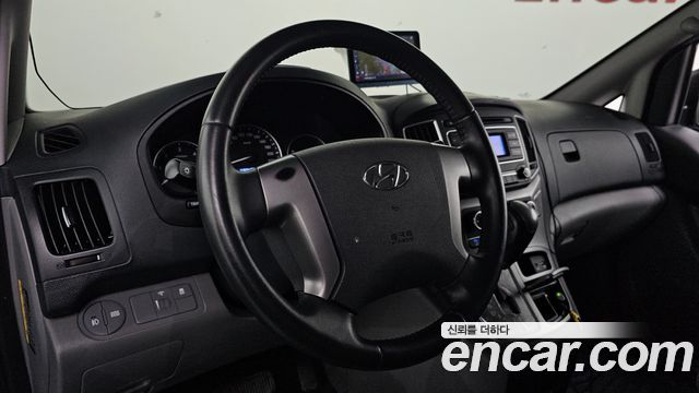 Hyundai Grand Starex Van 3-Seater Smart 2021 — фото 11