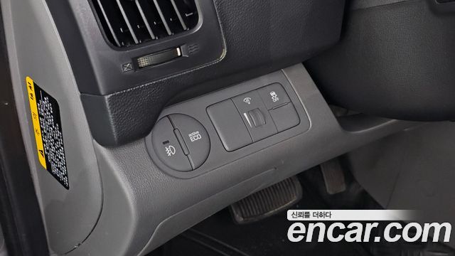 Hyundai Grand Starex Van 3-Seater Smart 2021 — фото 16