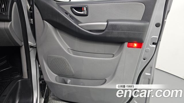 Hyundai Grand Starex Van 3-Seater Smart 2021 — фото 24