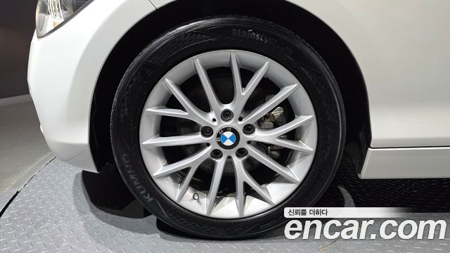 BMW 1 Series (F20) 118d Sport 5Door 2015 — фото 5