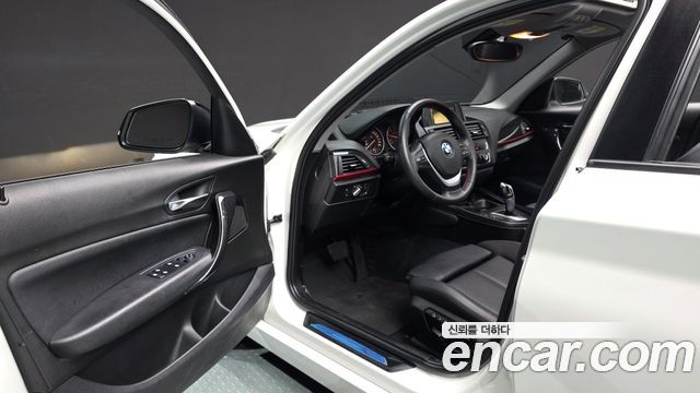 BMW 1 Series (F20) 118d Sport 5Door 2015 — фото 10