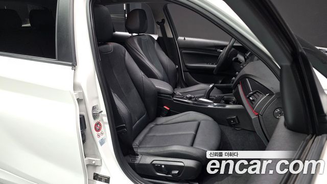 BMW 1 Series (F20) 118d Sport 5Door 2015 — фото 11