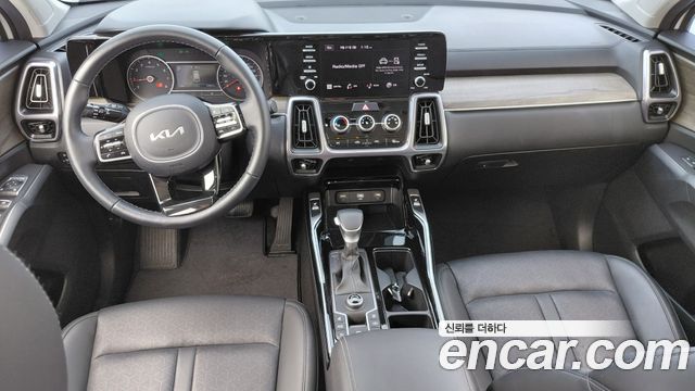 Kia Sorento (IV) Gasoline 2.5T 2WD Trendy 2023 — фото 7