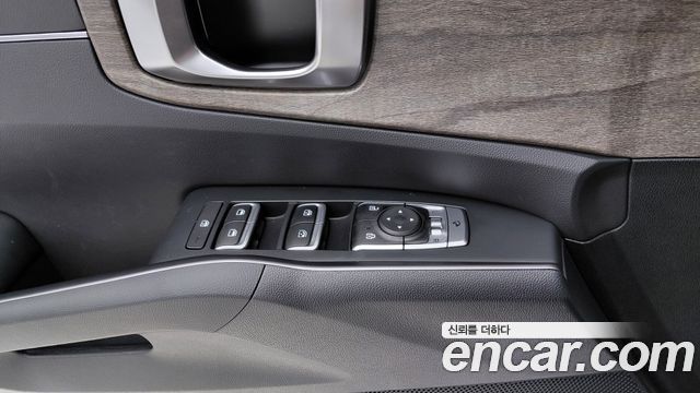 Kia Sorento (IV) Gasoline 2.5T 2WD Trendy 2023 — фото 19