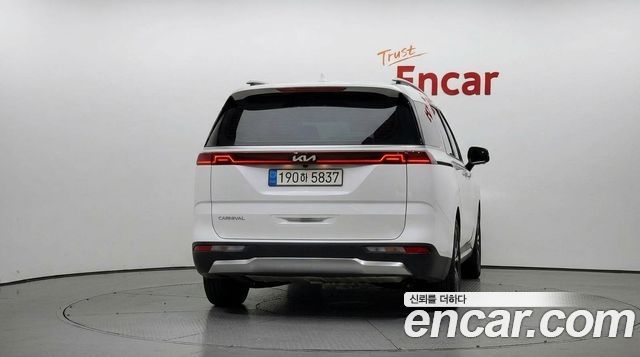 Kia Carnival (IV) Diesel 9-Seater Signature 2023 — фото 4