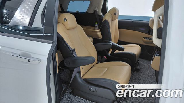 Kia Carnival (IV) Diesel 9-Seater Signature 2023 — фото 11