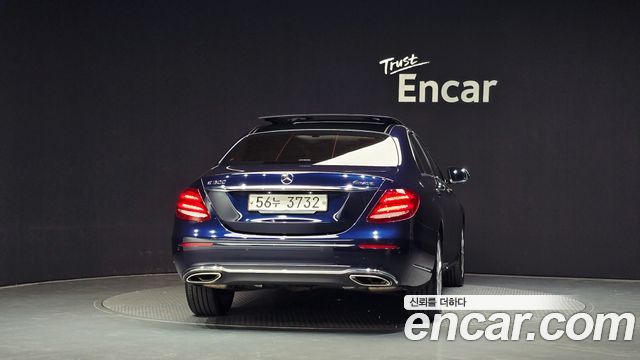 Mercedes-Benz E-Class (W213) E300 4MATIC Exclusive 2019 — фото 4
