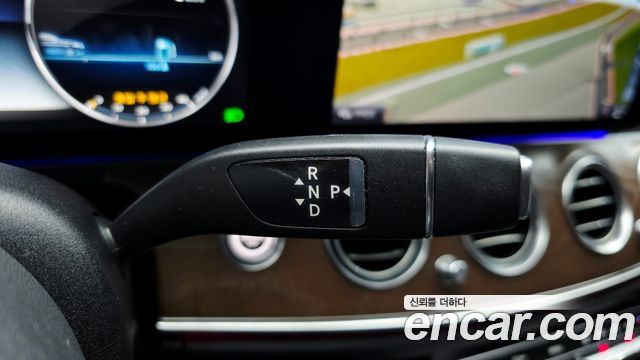 Mercedes-Benz E-Class (W213) E300 4MATIC Exclusive 2019 — фото 9