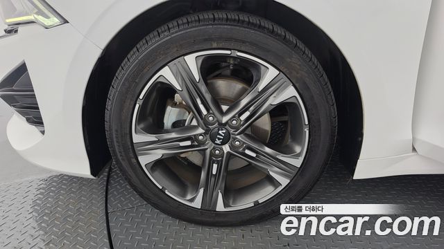 Kia K5 (III) 2.0 Prestige 2021 — фото 5