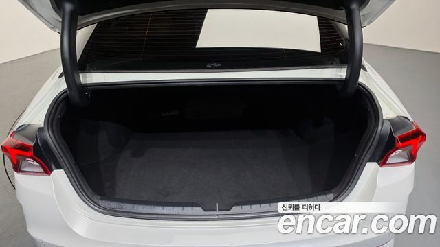 Kia K5 (III) 2.0 Prestige 2021 — фото 18