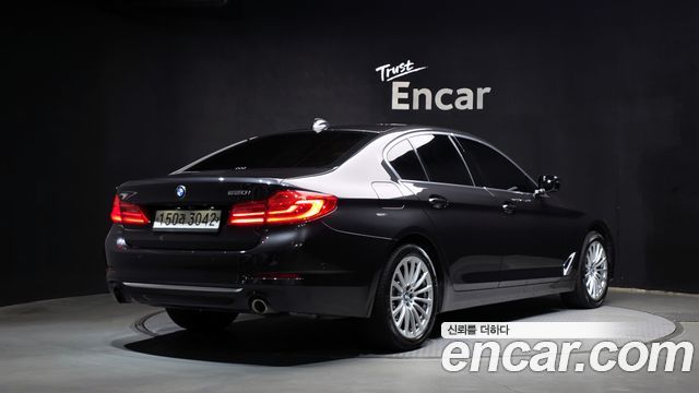 BMW 5 Series (G30) 520i Luxury 2020 — фото 2