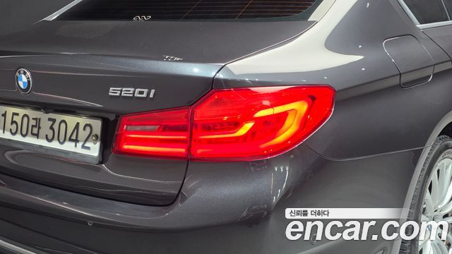 BMW 5 Series (G30) 520i Luxury 2020 — фото 23