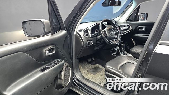 Jeep Renegade 2.4 Limited 2019 — фото 10