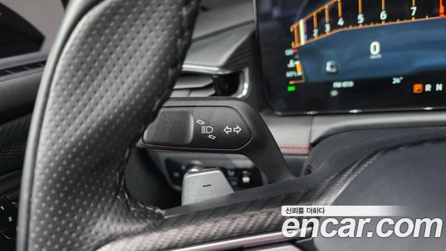 Ford Mustang (VII) 5.0 GT Premium Convertible 2024 — фото 20