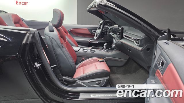 Ford Mustang (VII) 5.0 GT Premium Convertible 2024 — фото 26