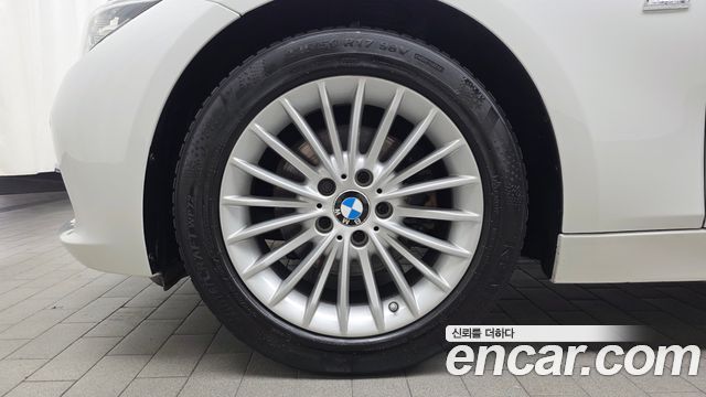 BMW 3 Series (F30) 320i Luxury 2016 — фото 5
