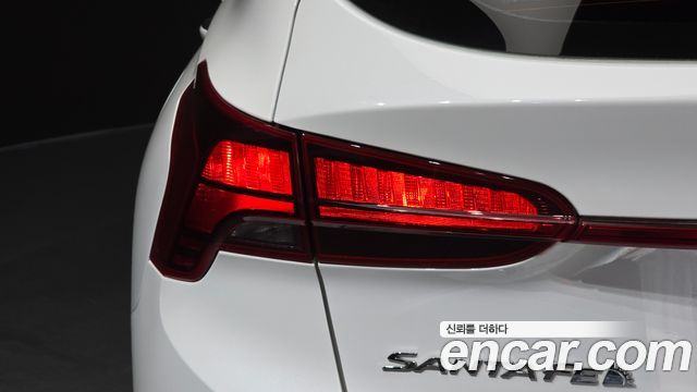 Hyundai Santa Fe Diesel 2.2 2WD Exclusive 2023 — фото 23