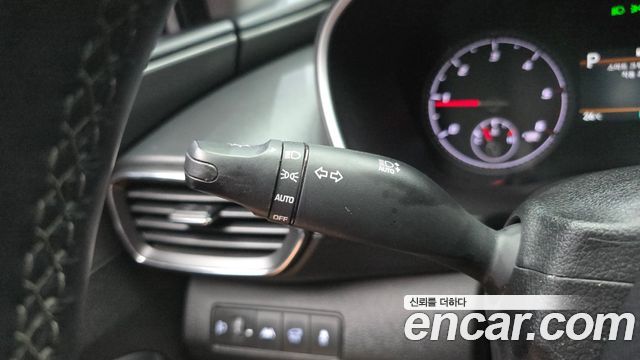 Hyundai Santa Fe Diesel 2.2 2WD Exclusive 2023 — фото 34
