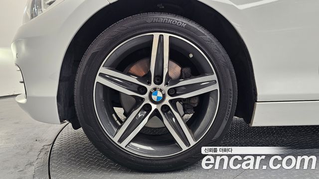 BMW 1 Series (F20) 118d Sport 5Door 2017 — фото 5