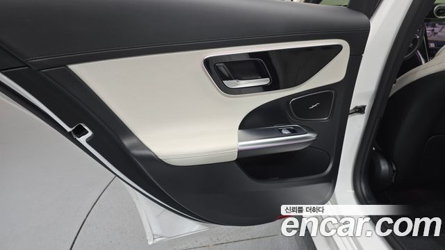 Mercedes-Benz C-Class (W206) C300 4MATIC AMG Line 2023 — фото 25