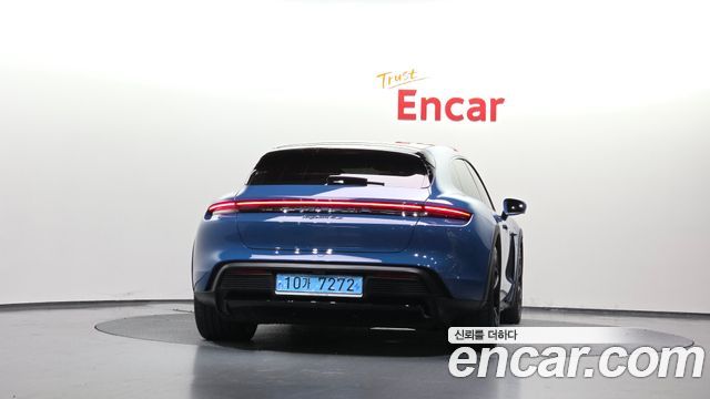 Porsche Taycan 4S Cross Turismo 2023 — фото 4