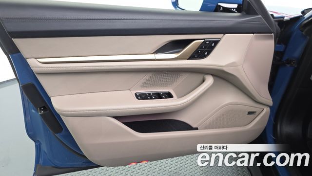 Porsche Taycan 4S Cross Turismo 2023 — фото 30
