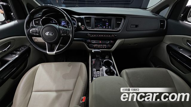 Kia Carnival 9-Seater Prstige 2020 — фото 7