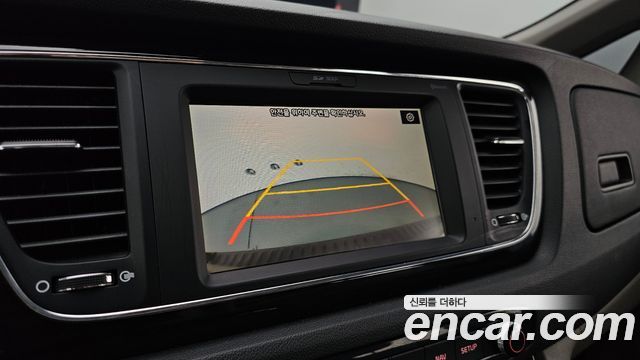 Kia Carnival 9-Seater Prstige 2020 — фото 15