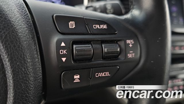 Kia Carnival 9-Seater Prstige 2020 — фото 17