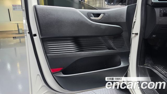 Hyundai Staria Cargo 3-Seater Modern 2024 — фото 24