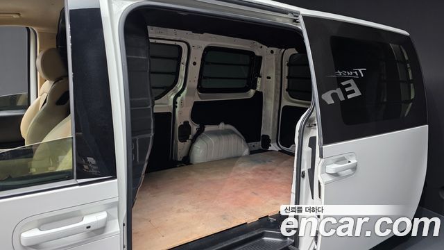 Hyundai Staria Cargo 3-Seater Modern 2024 — фото 26