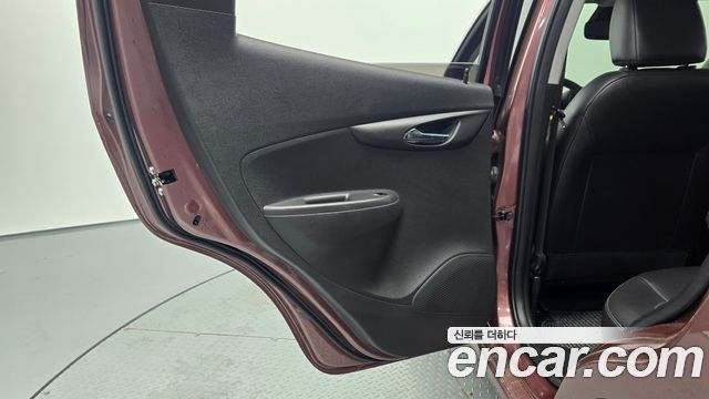 Chevrolet Spark Premier 2019 — фото 25